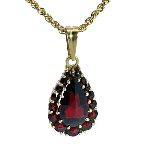 1940’s 14KY gold and teardrop garnet pendant