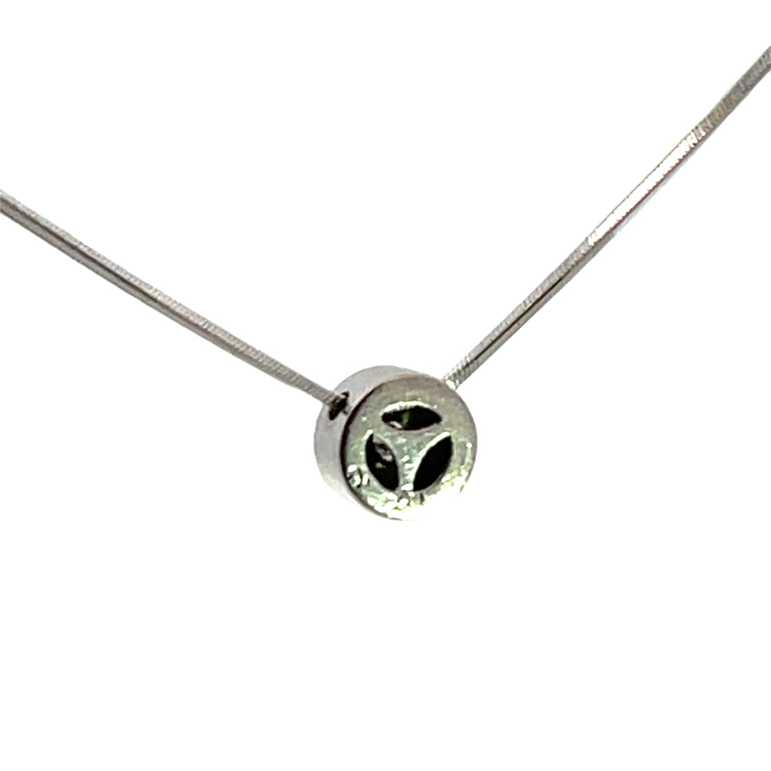 Modern 18K white gold and natural diamond pendant with chain
