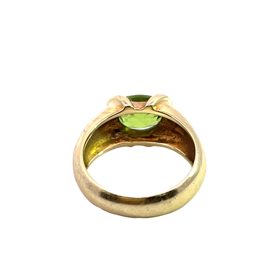 Modern 14KY gold and peridot ring