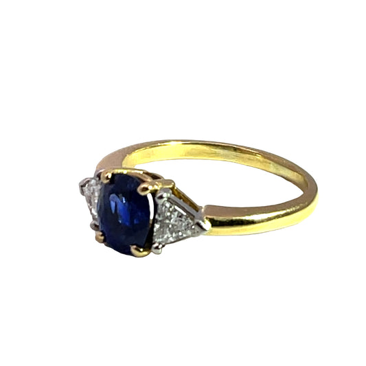 Modern 18KYellow gold, platinum and natural sapphire ring