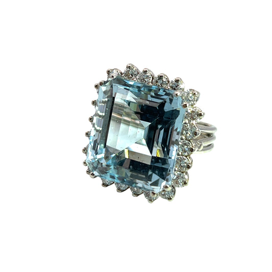 Modern 18K white gold, Aquamarine and diamond ring