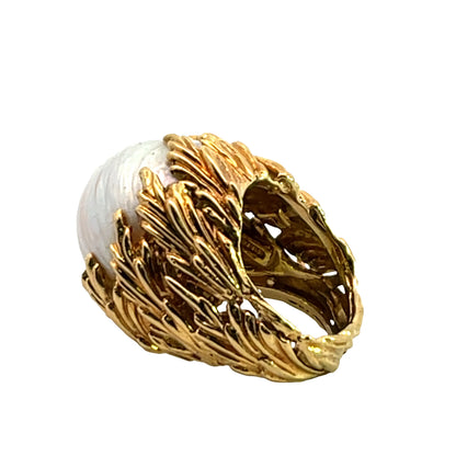 Modern 18KY gold and mabé Pearl David Webb ring