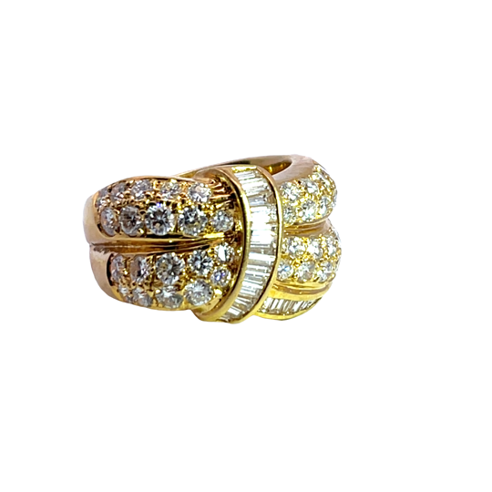 Modern 18KY gold, and diamond ring