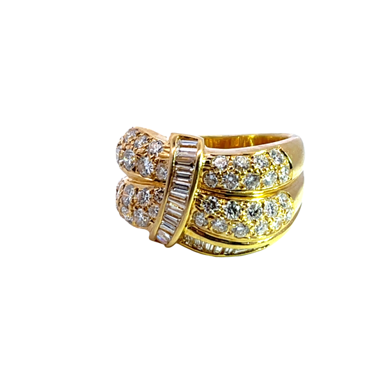Modern 18KY gold, and diamond ring