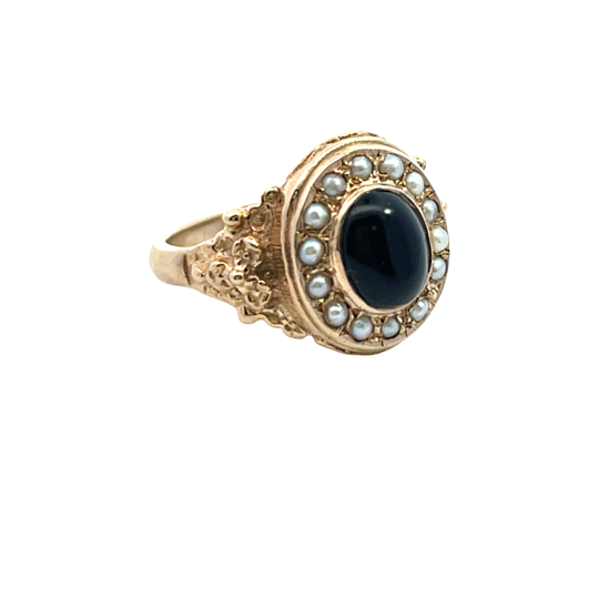 Art Noveau 9KY gold, onyx and seed pearl 'Mourning' ring