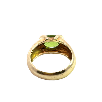 Modern 14KY gold and peridot ring