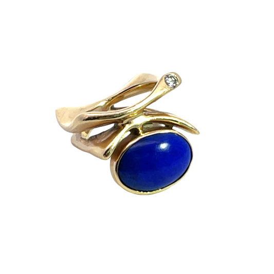 Modern 14KY gold, lapis lazuli and natural diamond ring