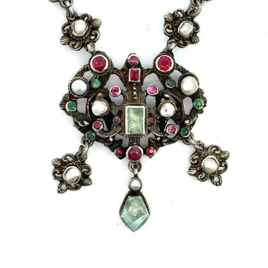 Austro-Hungarian Sterling Silver, Green beryl, ruby, and natural pearls link necklace with pendant